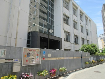 大阪市立下福島中学校の画像1
