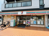 セブンイレブン西京極駅前