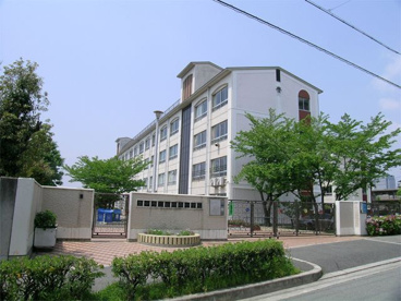 豊中市立新田南小学校の画像1