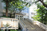 杉並区立高円寺図書館