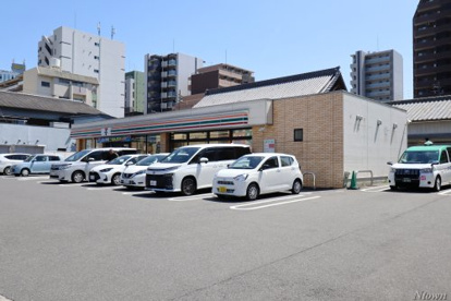セブンイレブン 名古屋泉3丁目店の画像1