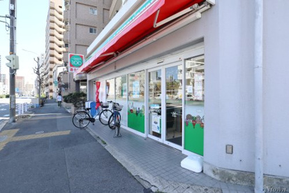 ローソンストア100 LS泉飯田町店の画像1