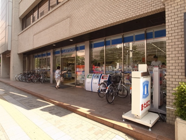 店内とても開放的です! ローソン 千葉センシティ前の画像1