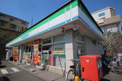 ファミリーマート　湘南港が丘店の画像1