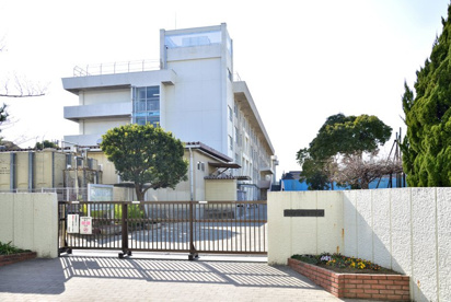市川市立福栄中学校の画像1