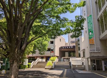 狛江市役所の画像1