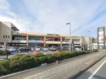 ウエルシア大井松田インター店