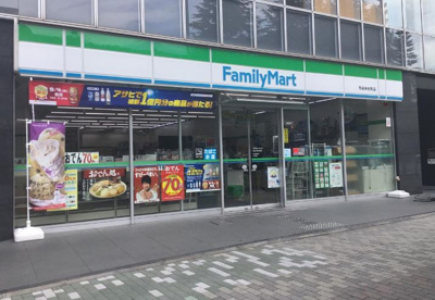 ファミリーマート 市谷本村町店の画像1