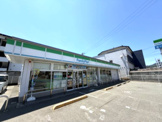 コンビニエンスストア ファミリーマート 南昭和町店