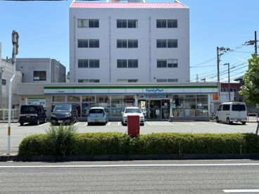 ファミリーマート 徳島山城西店の画像1