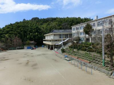 京都市立 桃山東小学校の画像1