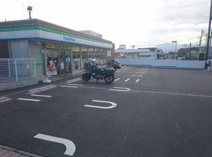ファミリーマート 綾瀬小園西店