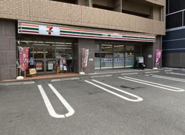 セブンイレブン 広島宝町南店の画像1