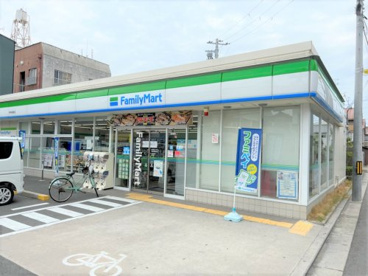 ファミリーマート堺中長尾町店の画像1