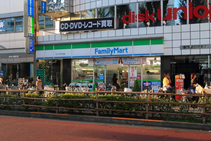 ファミリーマートサンプラザ北店の画像1