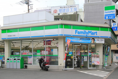ファミリーマート中野沼袋二丁目店の画像1