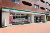 ファミリーマート東中野駅東口店