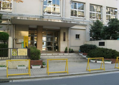 成育小学校の画像1