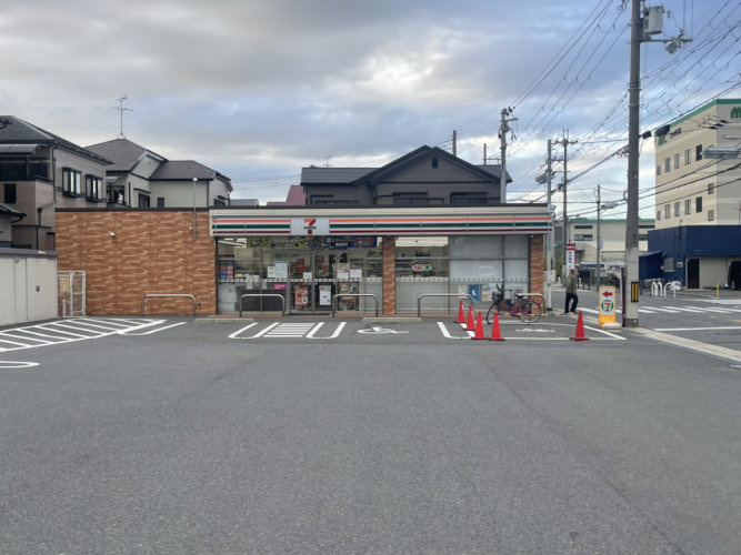 セブンイレブン 堺上店の画像