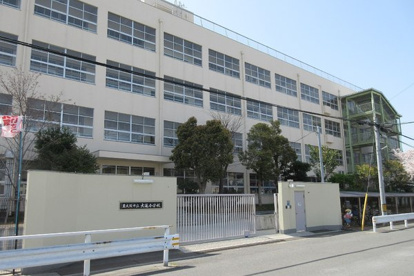東大阪市立大蓮小学校の画像1
