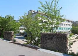 西宮市立塩瀬中学校の画像1