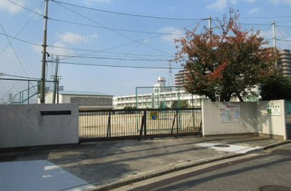 五箇荘中学校の画像1