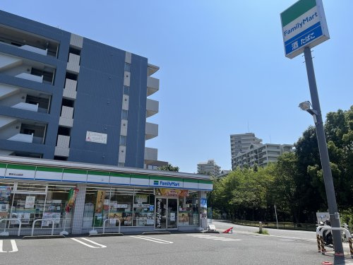 ファミリーマート 都筑北山田店