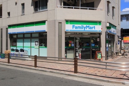 ファミリーマート芦花公園駅南店の画像2