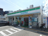 ファミリーマート　名次町店