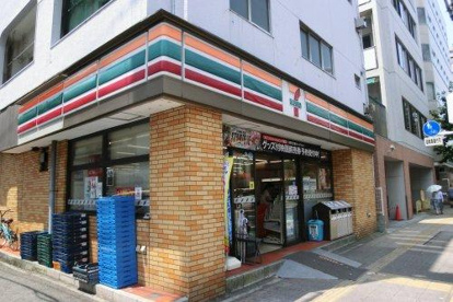 セブンイレブン 横須賀米ケ浜店の画像1