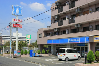 ローソンつつじケ丘駅南口店の画像1
