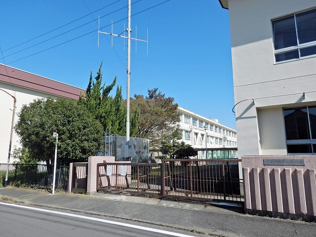 清須市立新川中学校の画像