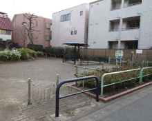 北沢1-31子どもの遊び場