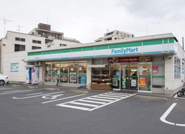 ファミリーマート 世田谷廻沢店の画像1