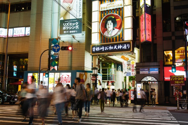 曽根崎お初天神通り商店街の画像