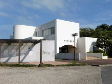 滑川町立図書館の画像1