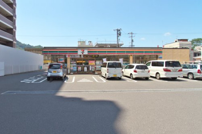 セブンイレブン呉市広中町店の画像1