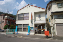 呉横路郵便局