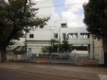 西東京市立田無第一中学校の画像1