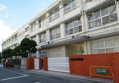 南田辺小学校の画像1