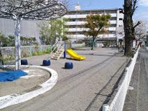 女塚なかよし公園