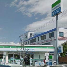 ファミリーマート名古屋浅間町店の画像1