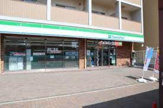 コンビニエンスストア ファミリーマート 神戸上沢駅前店