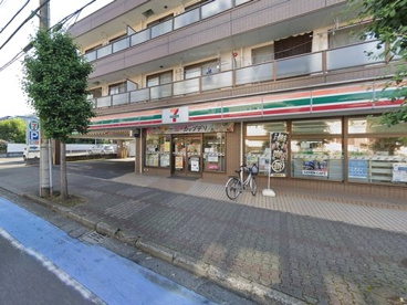 セブンイレブン大和桜ヶ丘西口店の画像1