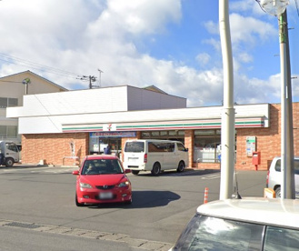 セブンイレブン 佐波東運動公園前店の画像1