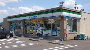 ファミリーマート 本巣天神前店の画像1