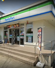 ファミリーマート 弘明寺中里店の画像1