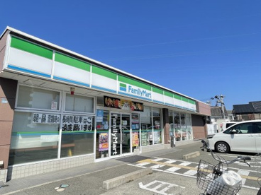 ファミリーマート　田能四丁目店の画像1