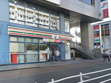 セブンイレブン横浜東戸塚駅東口店の画像1