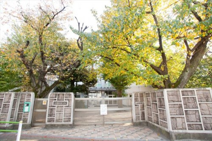 大田区立調布大塚小学校の画像1